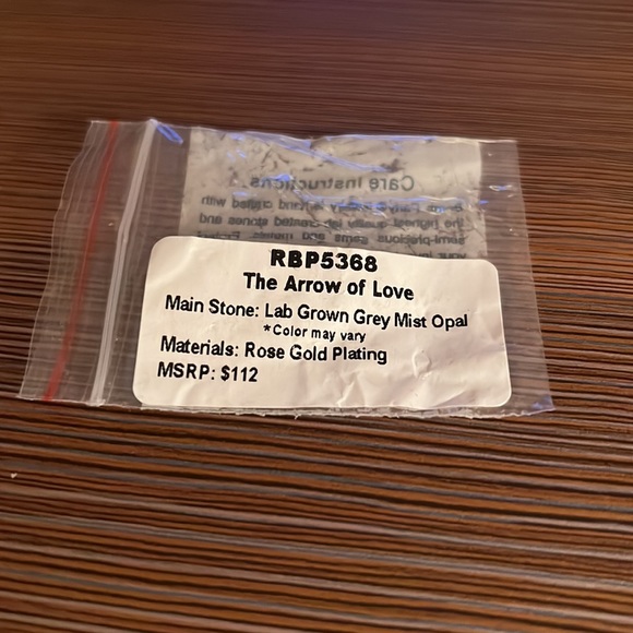 Amazing lab grown grey mist opal ring on rose gold plating! - Picture 6 of 6